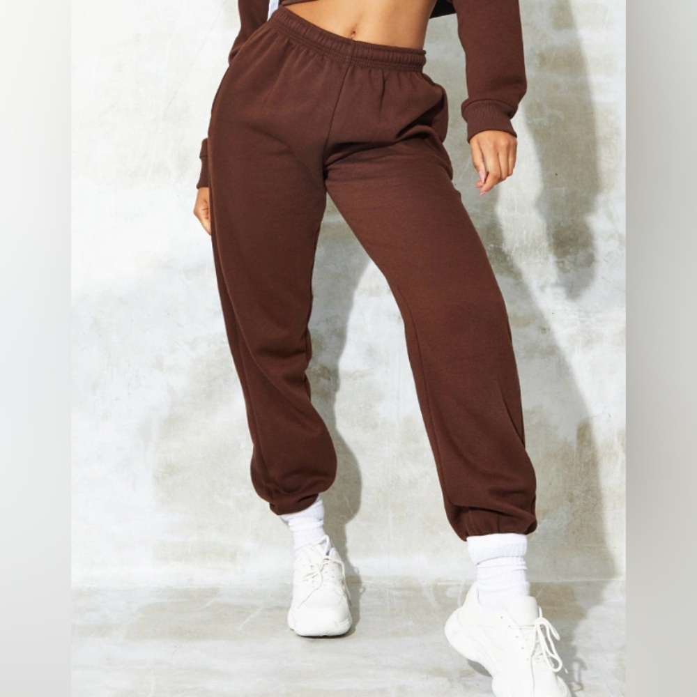 Pretty Little Thing PLT Sweatpants Jogger US size 10 brown.